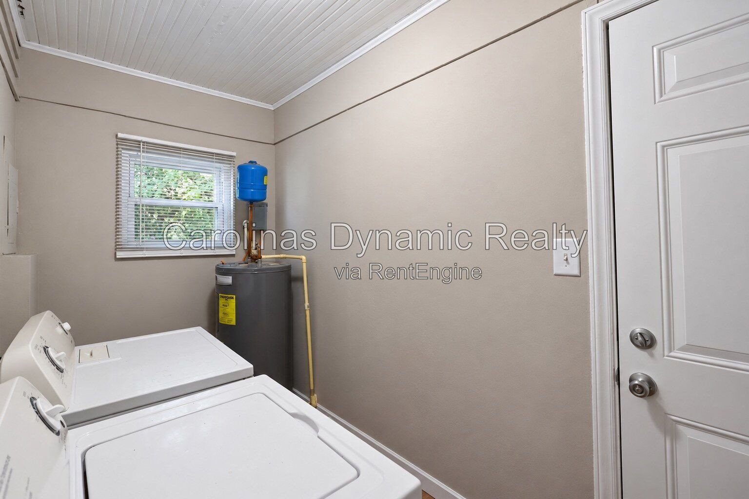 3 Bedrooms | 1 Bathroom | Totally Updated | Spacious Backyard property image