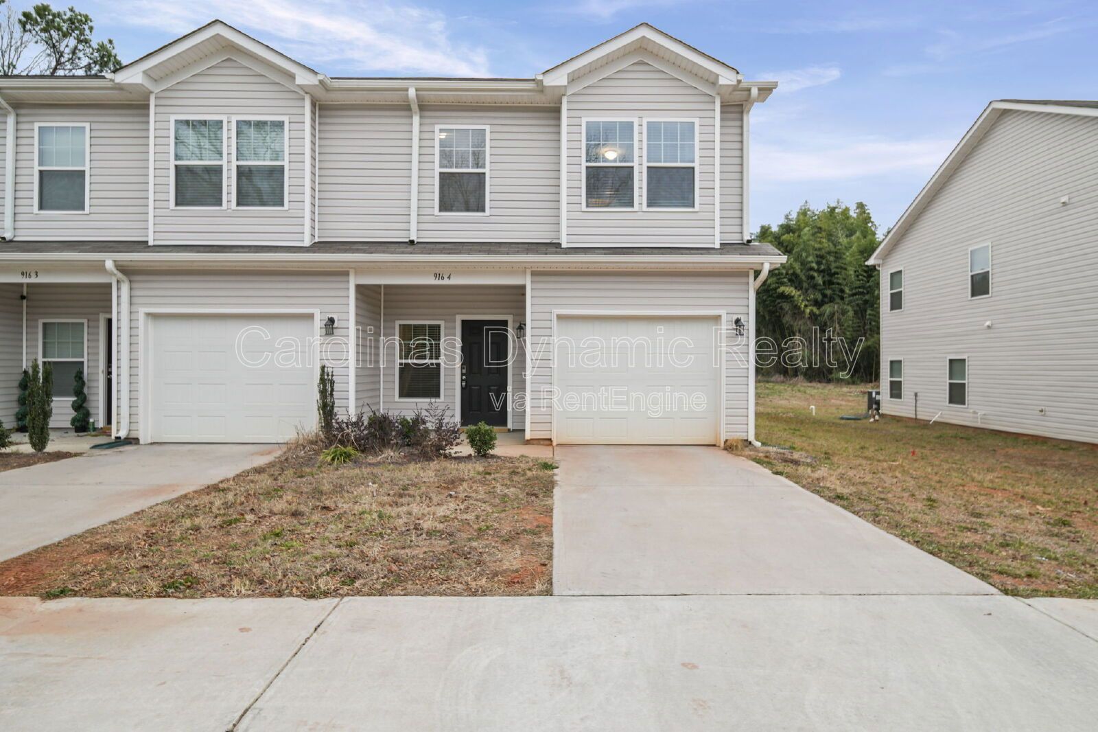 End Unit Townhouse | 3 Bedrooms | 2.5 Baths | Granite Counters | Stainless Steel Appliances property image