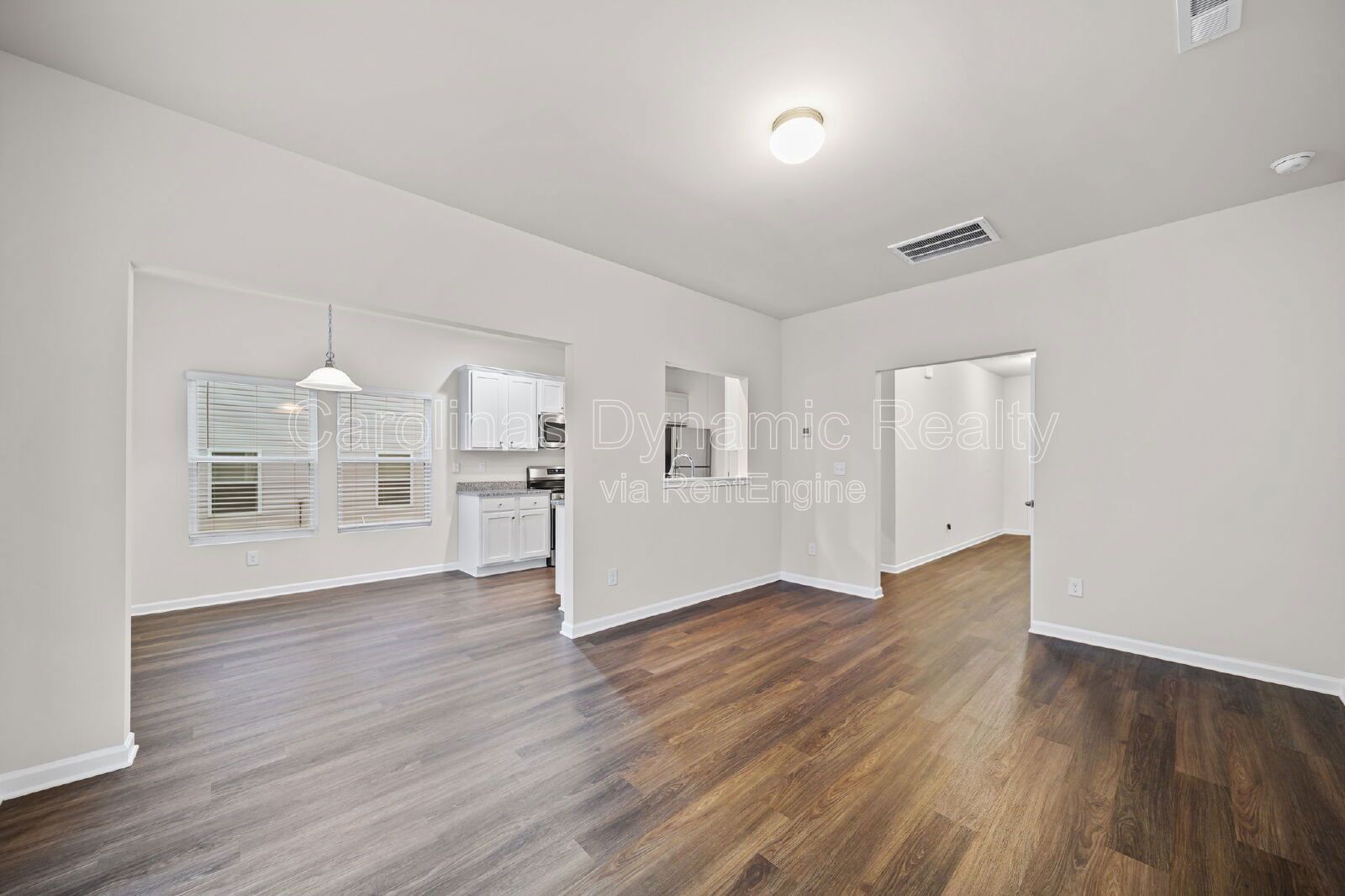 End Unit Townhouse | 3 Bedrooms | 2.5 Baths | Granite Counters | Stainless Steel Appliances property image