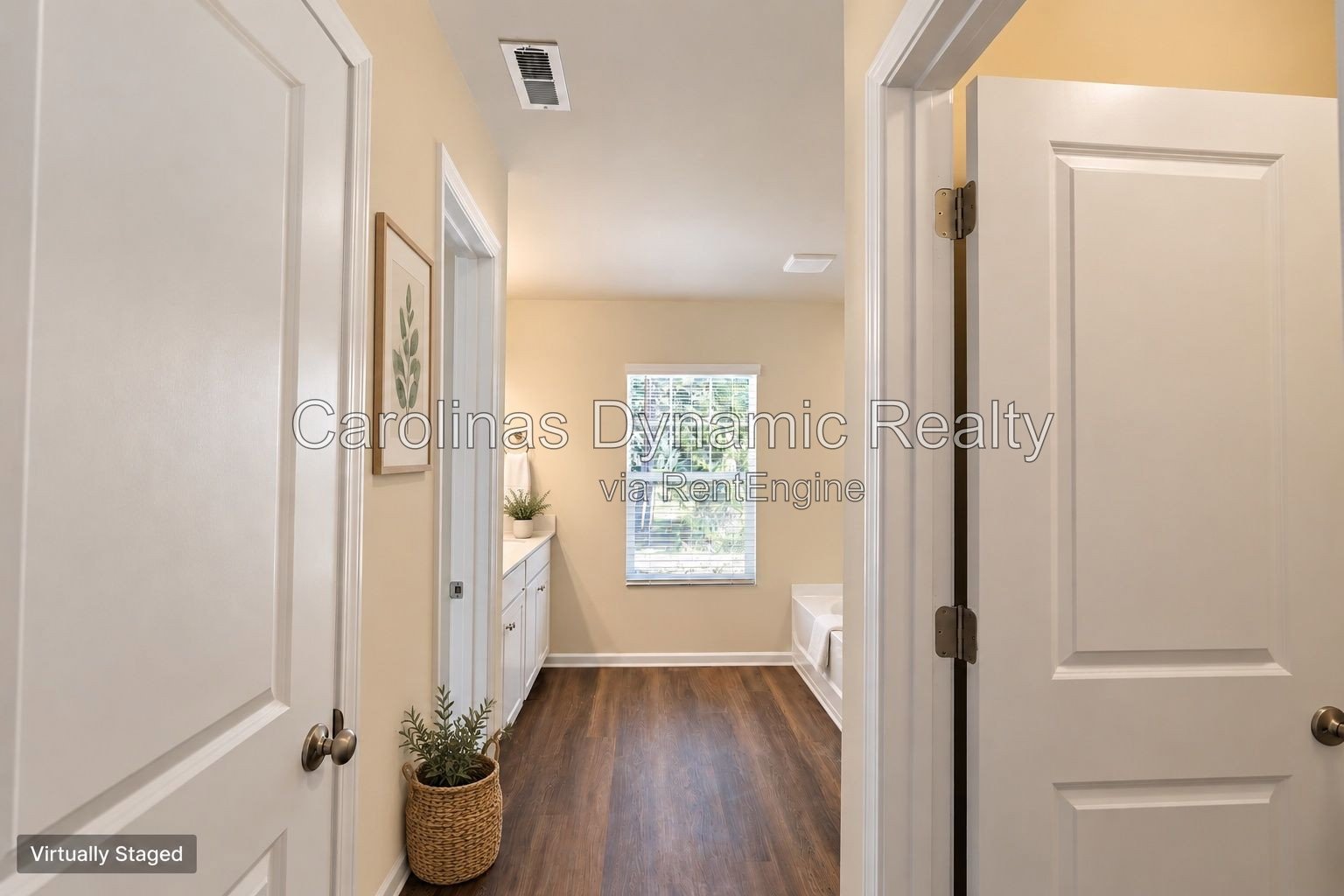 Bright End-Unit Townhome with Two-Car Garage & Convenient Access to I-485 property image