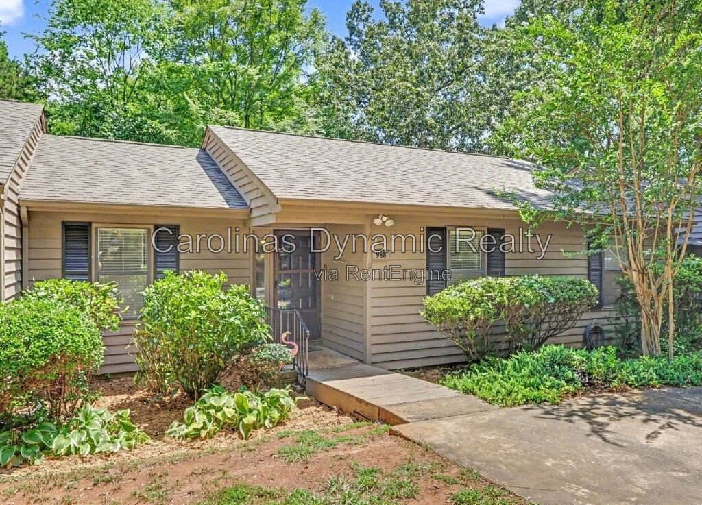 Charming 3-Bedroom Townhouse Retreat with 2 Full Baths in Fort Mill property image