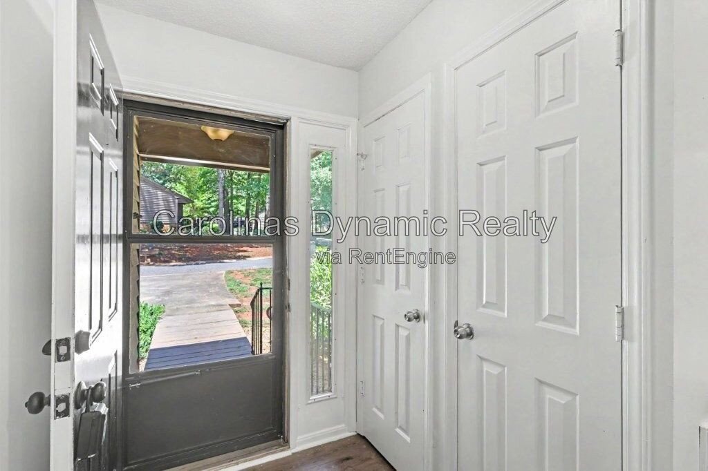 Charming 3-Bedroom Townhouse Retreat with 2 Full Baths in Fort Mill property image