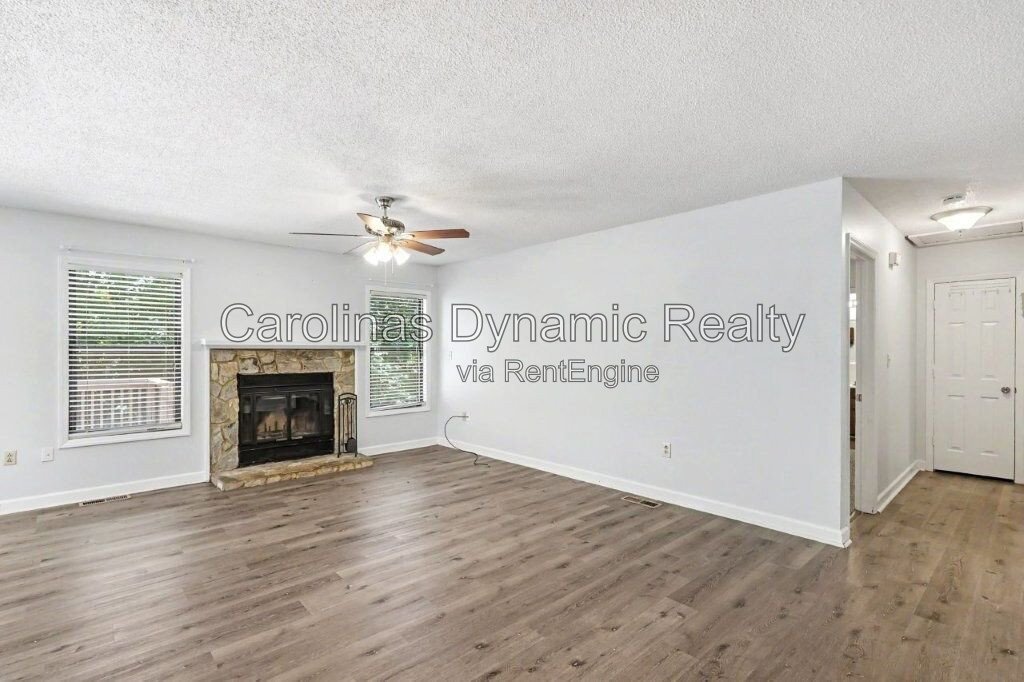 Charming 3-Bedroom Townhouse Retreat with 2 Full Baths in Fort Mill property image