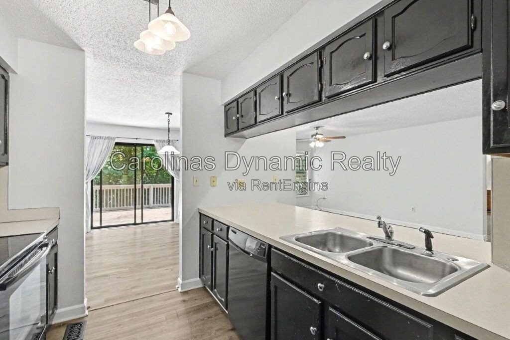 Charming 3-Bedroom Townhouse Retreat with 2 Full Baths in Fort Mill property image