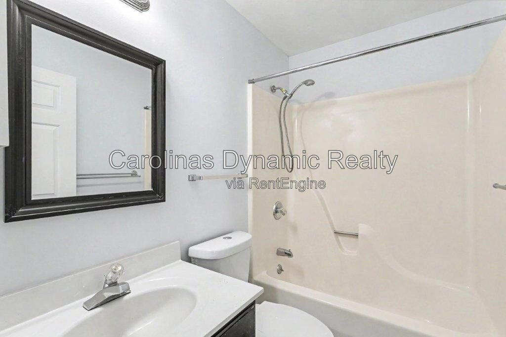 Charming 3-Bedroom Townhouse Retreat with 2 Full Baths in Fort Mill property image
