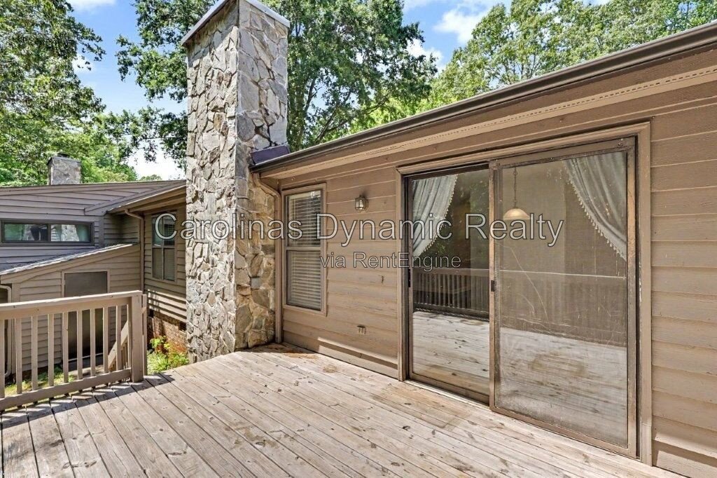 Charming 3-Bedroom Townhouse Retreat with 2 Full Baths in Fort Mill property image
