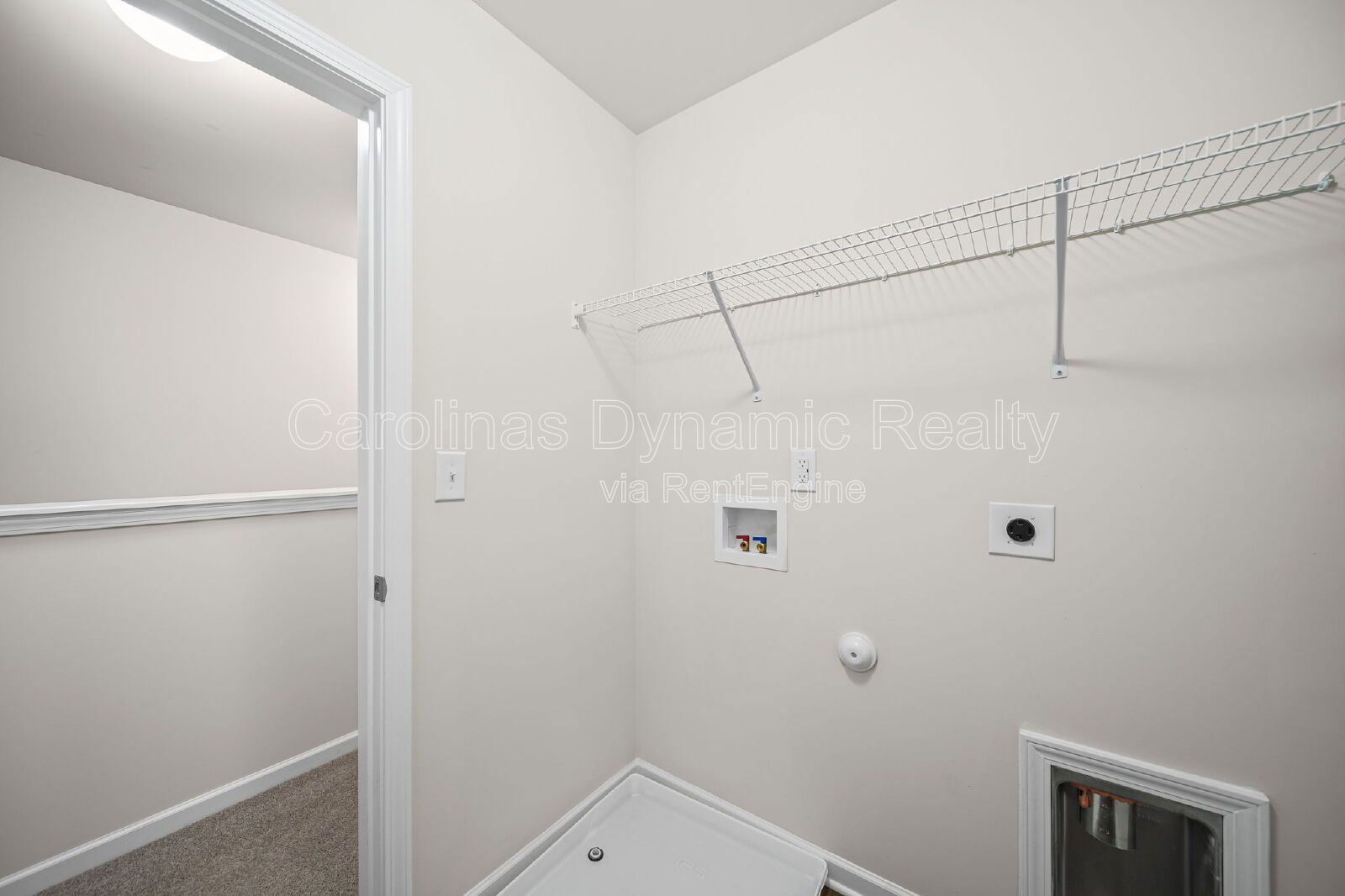 End Unit Townhouse | 3 Bedrooms | 2.5 Baths | Granite Counters | Stainless Steel Appliances property image