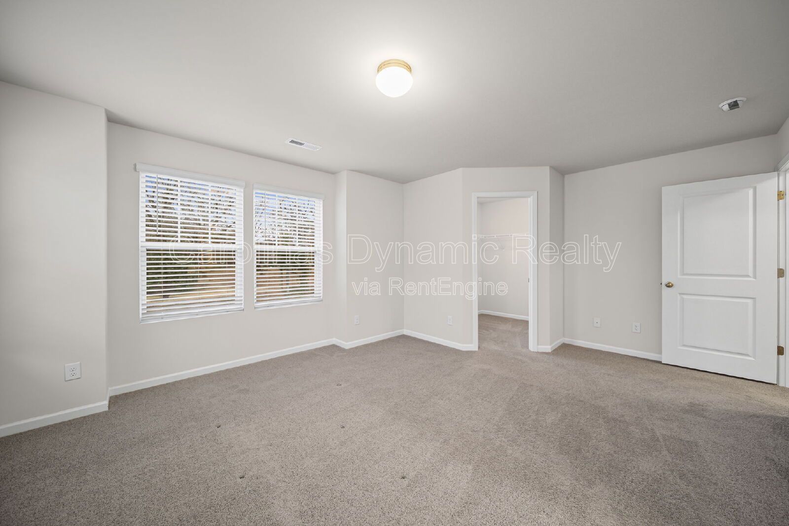 End Unit Townhouse | 3 Bedrooms | 2.5 Baths | Granite Counters | Stainless Steel Appliances property image