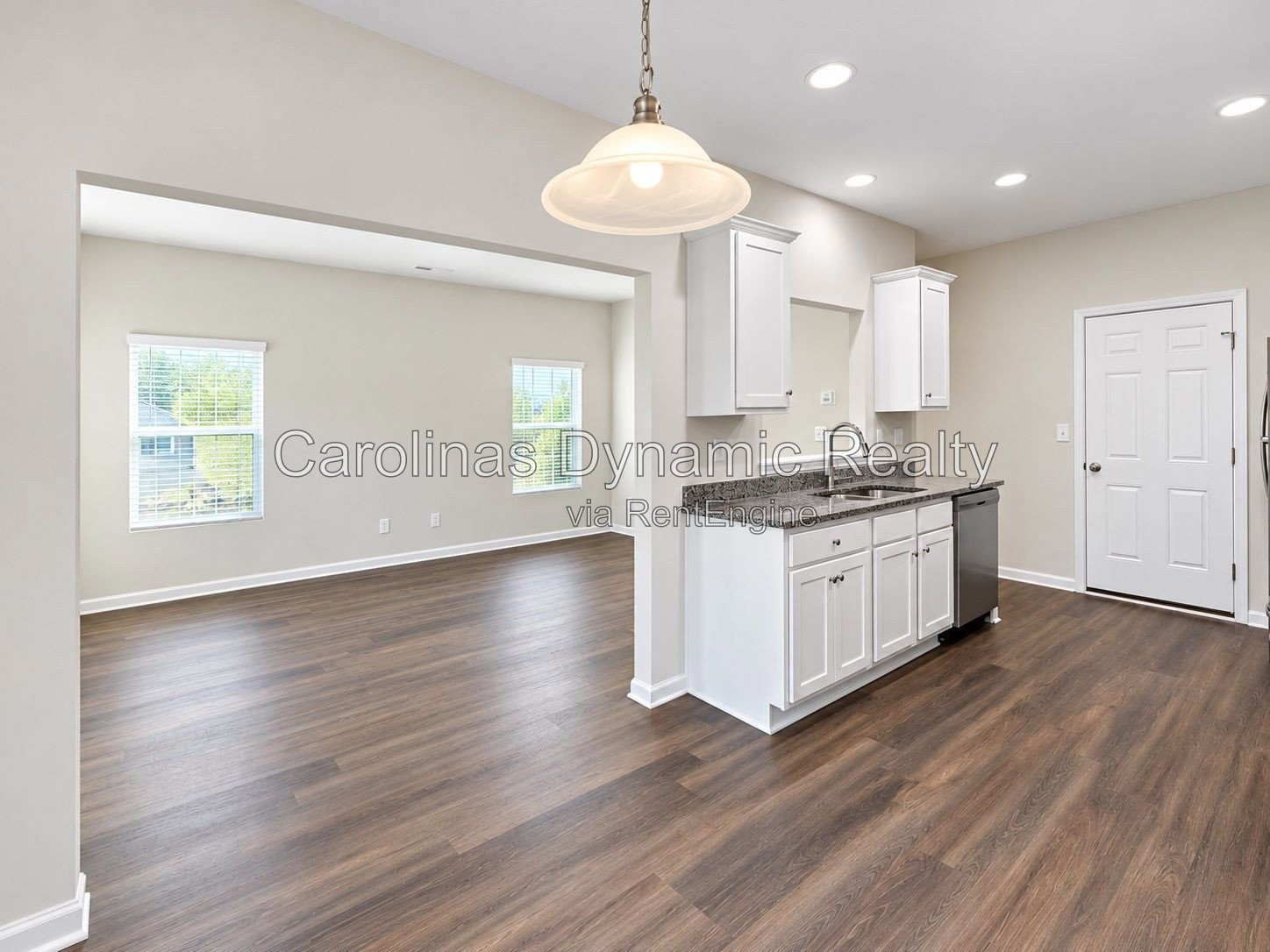 3 Bedrooms | 2.5 Baths | 1 Car Garage | Granite Counters | Stainless Steel Appliances property image