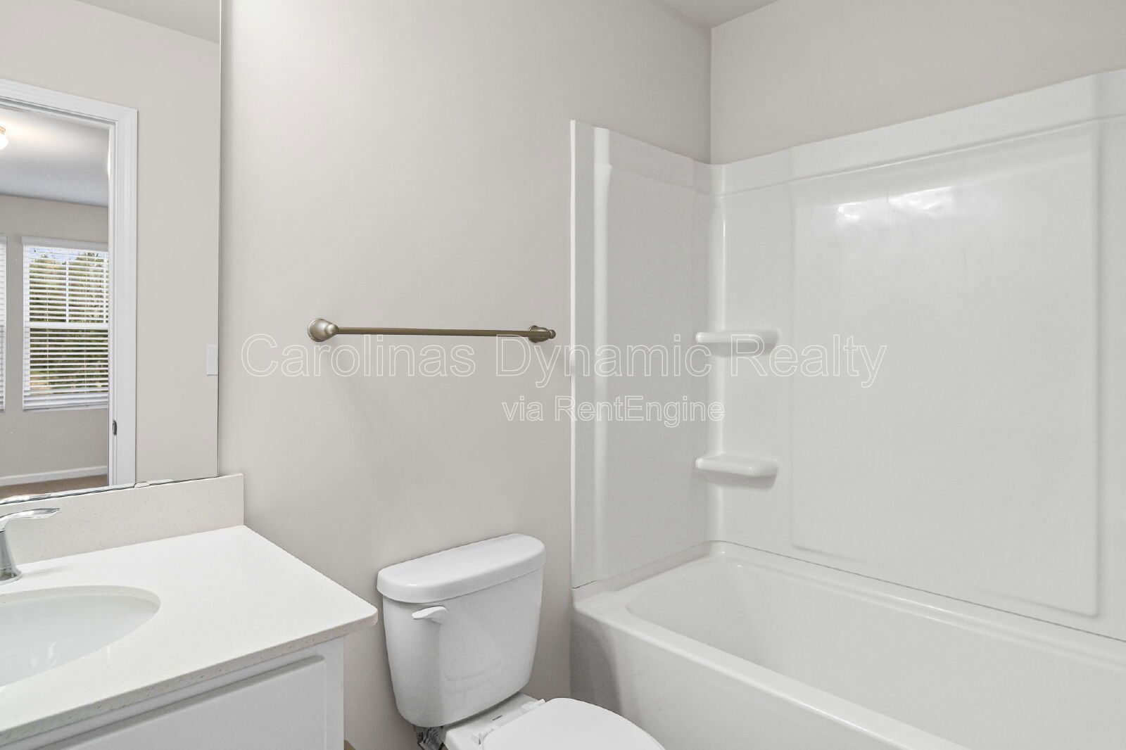 End Unit Townhouse | 3 Bedrooms | 2.5 Baths | Granite Counters | Stainless Steel Appliances property image