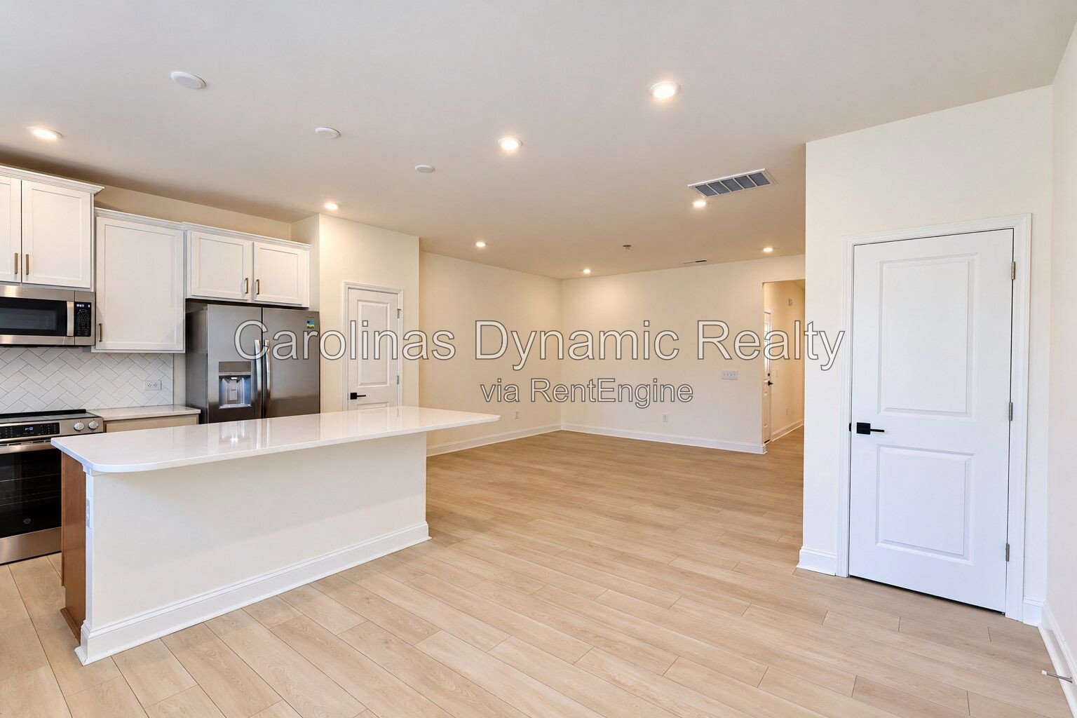 Beautiful 3-Bedroom, 2.5-Bath Townhome Near Uptown Charlotte property image