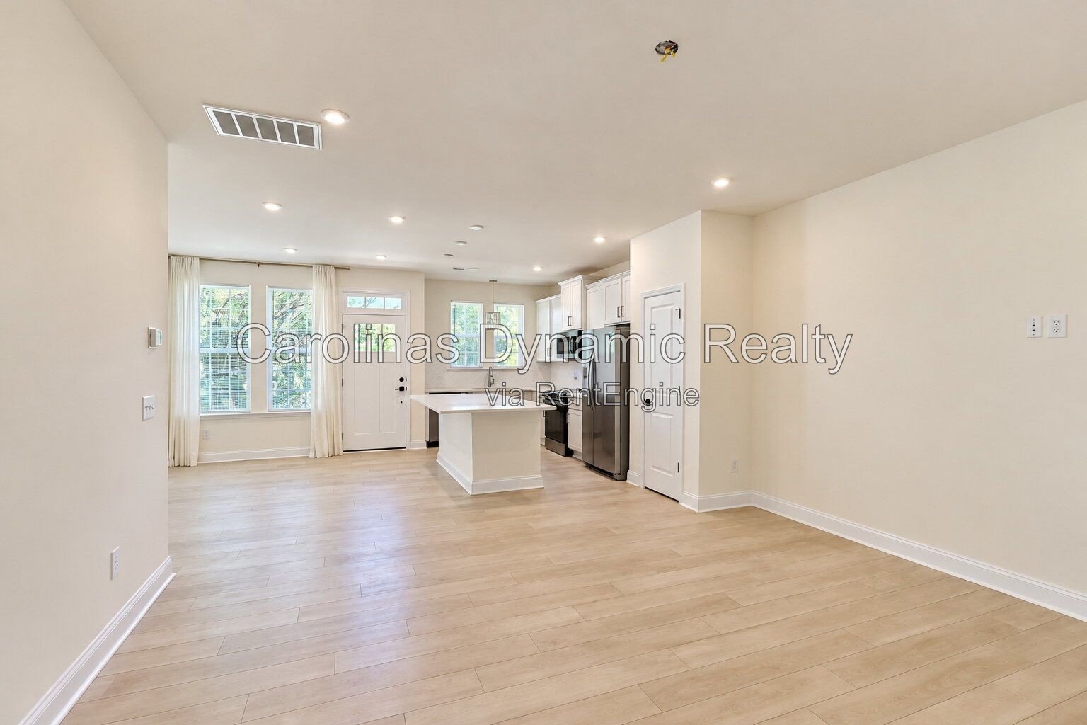 Beautiful 3-Bedroom, 2.5-Bath Townhome Near Uptown Charlotte property image