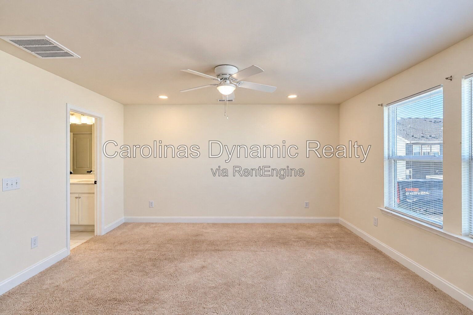 Beautiful 3-Bedroom, 2.5-Bath Townhome Near Uptown Charlotte property image