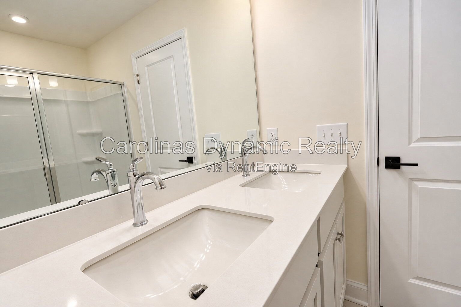 Beautiful 3-Bedroom, 2.5-Bath Townhome Near Uptown Charlotte property image
