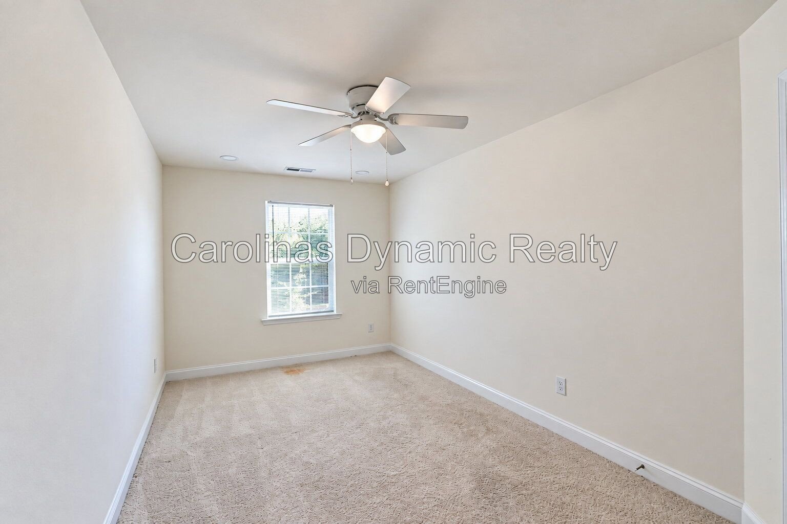Beautiful 3-Bedroom, 2.5-Bath Townhome Near Uptown Charlotte property image