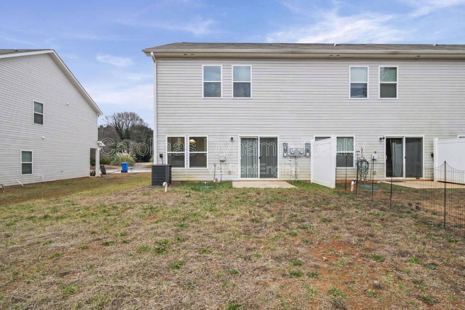 End Unit Townhouse | 3 Bedrooms | 2.5 Baths | Granite Counters | Stainless Steel Appliances property image