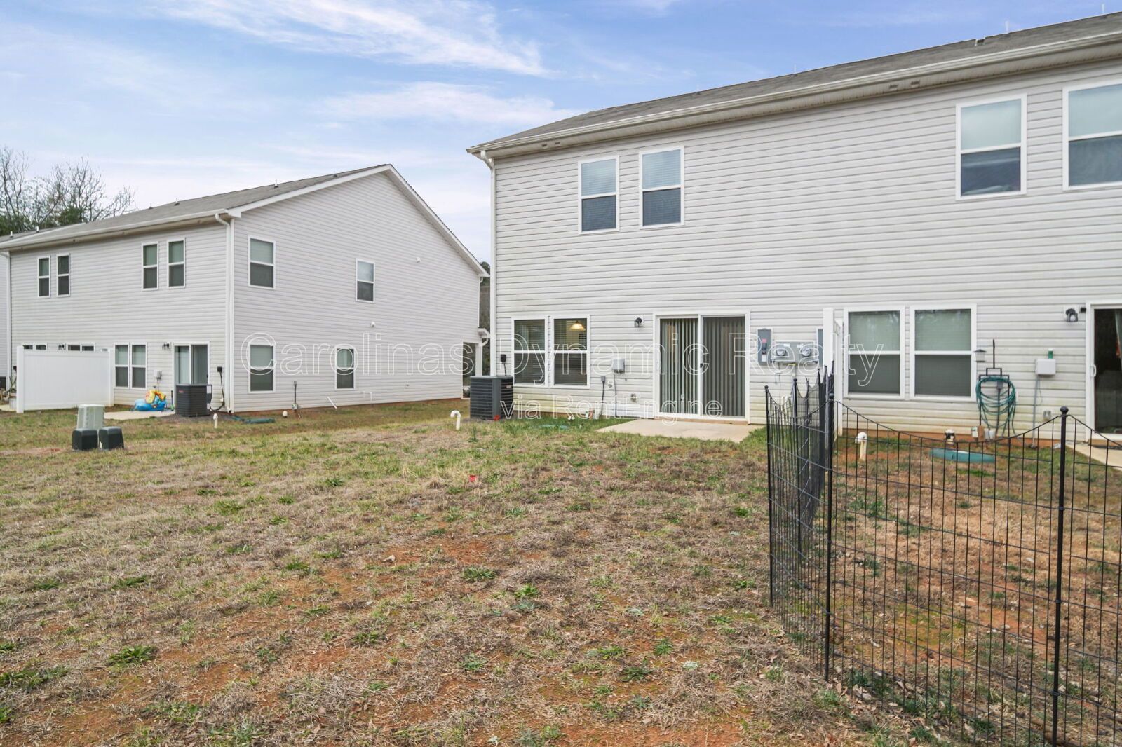 End Unit Townhouse | 3 Bedrooms | 2.5 Baths | Granite Counters | Stainless Steel Appliances property image