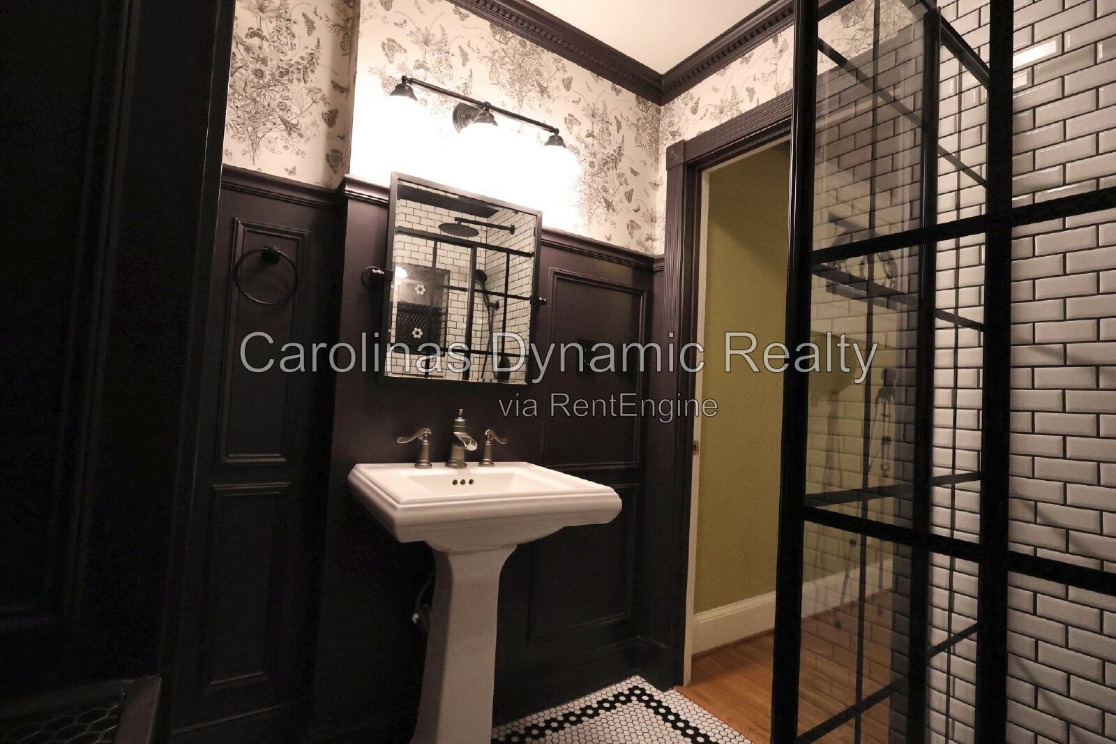 Charming Condo in the Heart of Myers Park property image