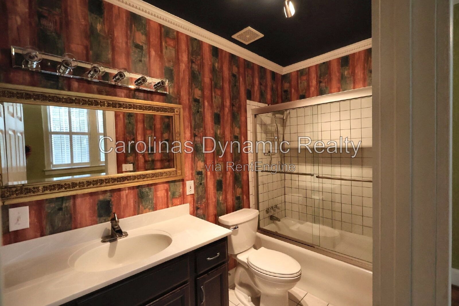 Charming Condo in the Heart of Myers Park property image