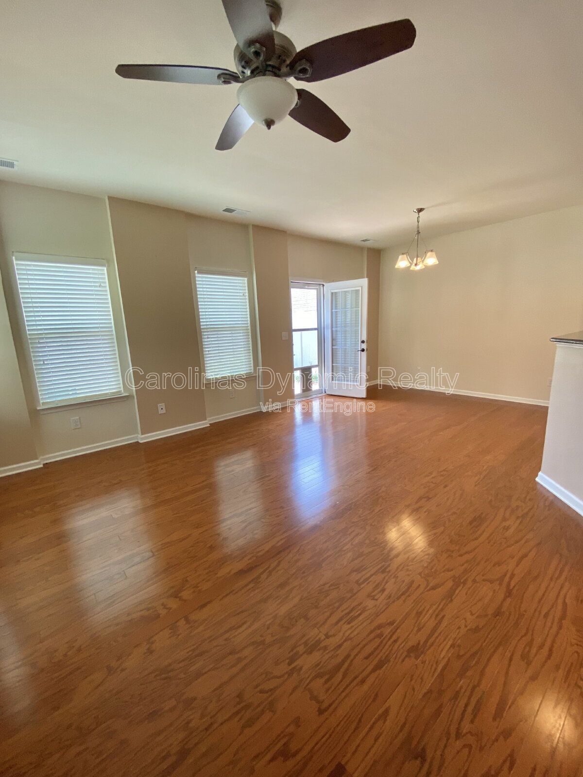 End Unit Townhouse | 2 Primary Suites | Hardwood Floors | Granite Counters | Stainless Steel Appliances property image
