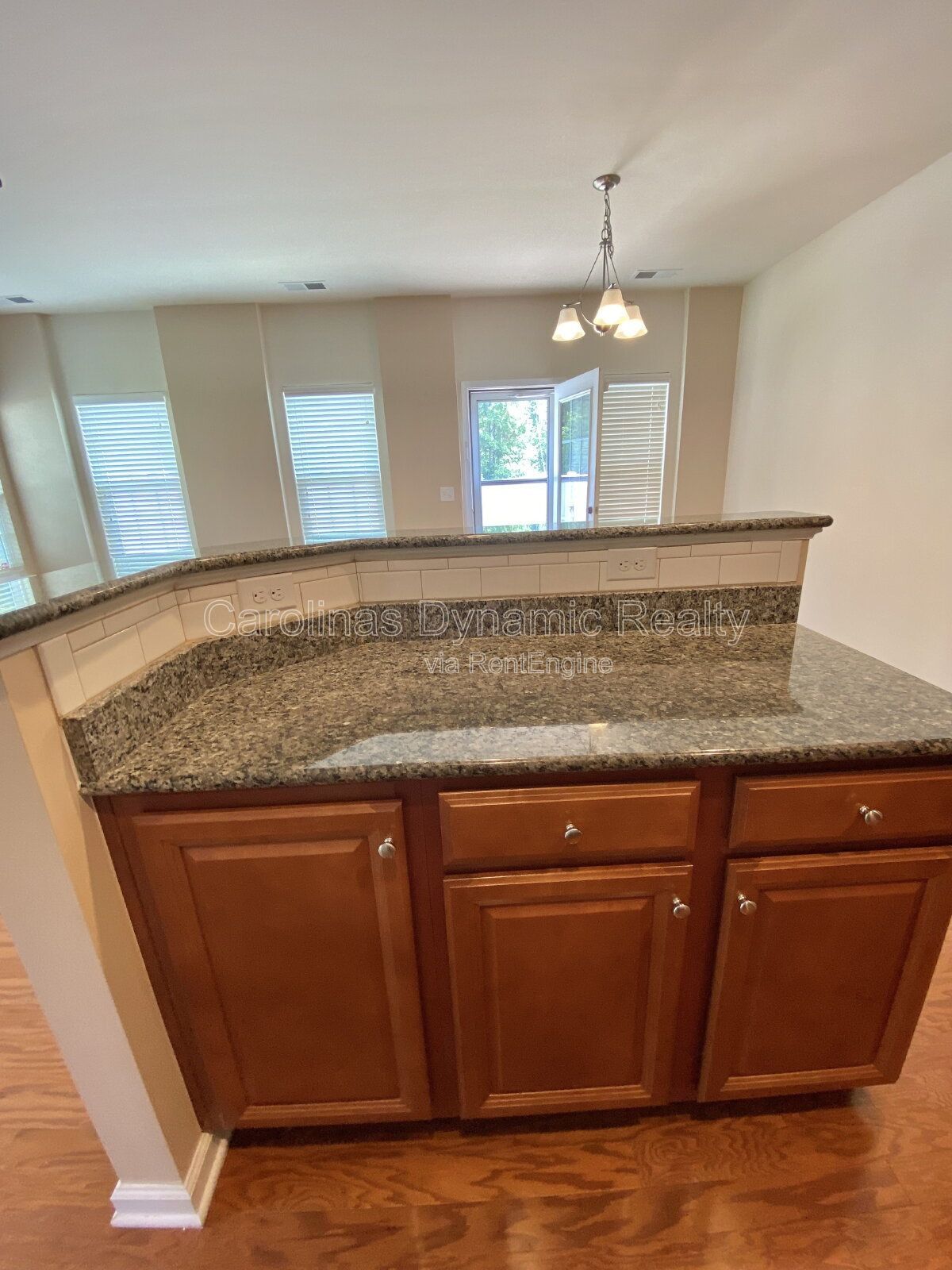 End Unit Townhouse | 2 Primary Suites | Hardwood Floors | Granite Counters | Stainless Steel Appliances property image