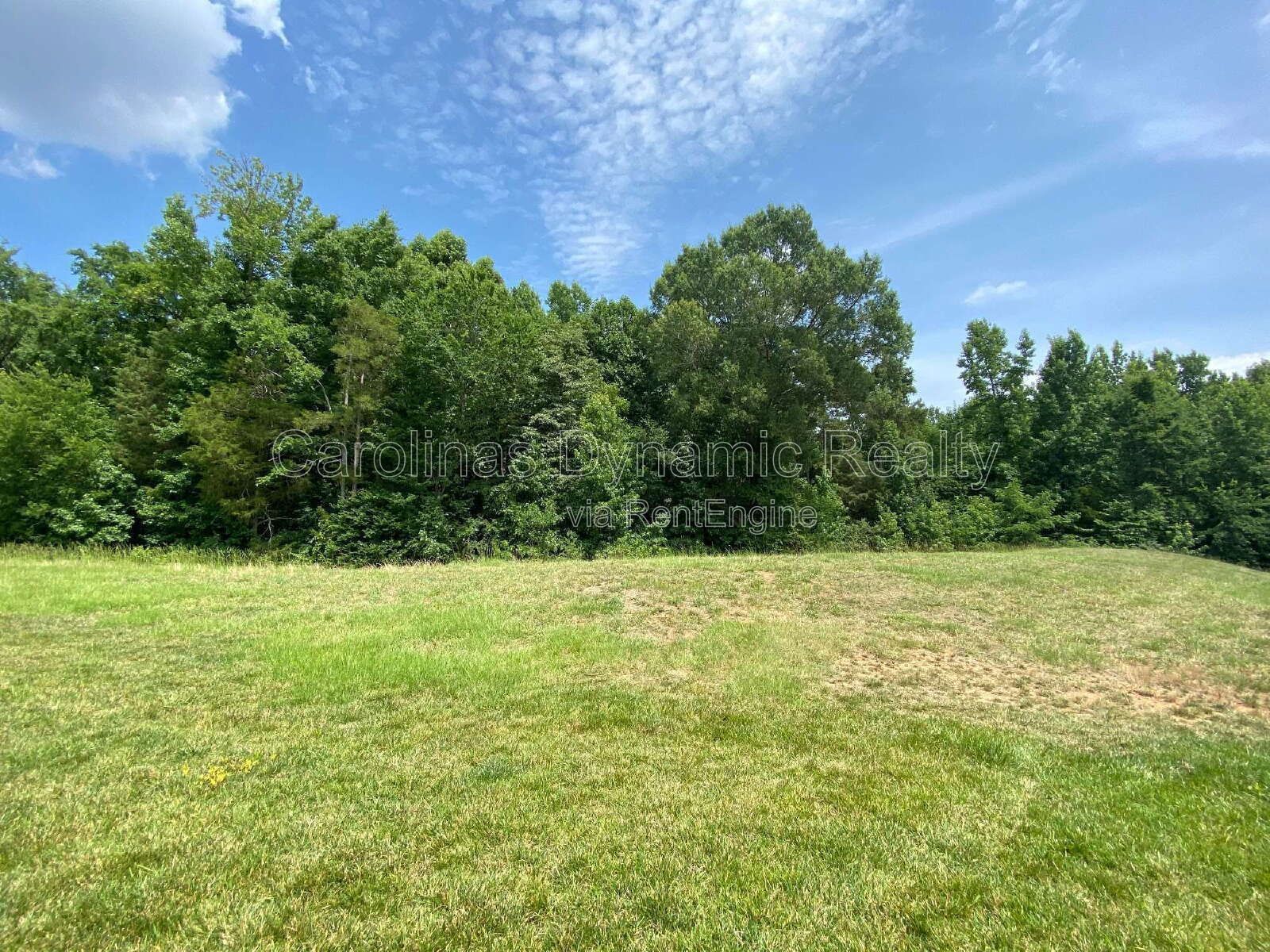 End Unit Townhouse | 2 Primary Suites | Hardwood Floors | Granite Counters | Stainless Steel Appliances property image