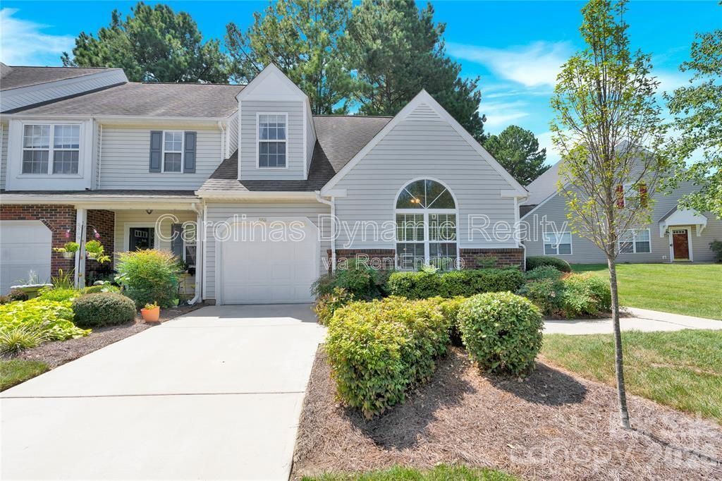 Amazing Ballantyne Location | Totally Updated & Renovated | End Unit Townhouse | Granite Counters | Stainless Appliances property image