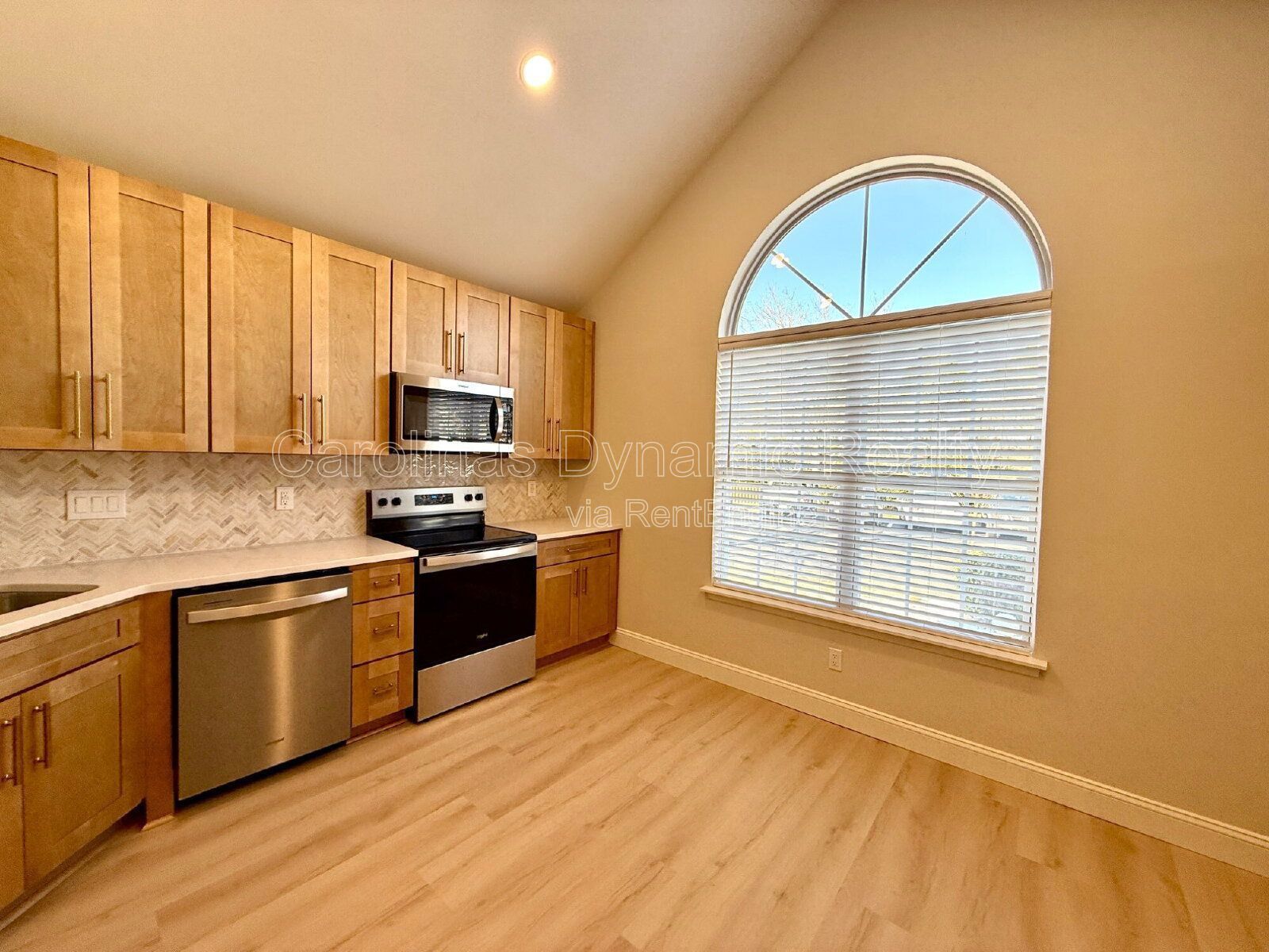 Amazing Ballantyne Location | Totally Updated & Renovated | End Unit Townhouse | Granite Counters | Stainless Appliances property image