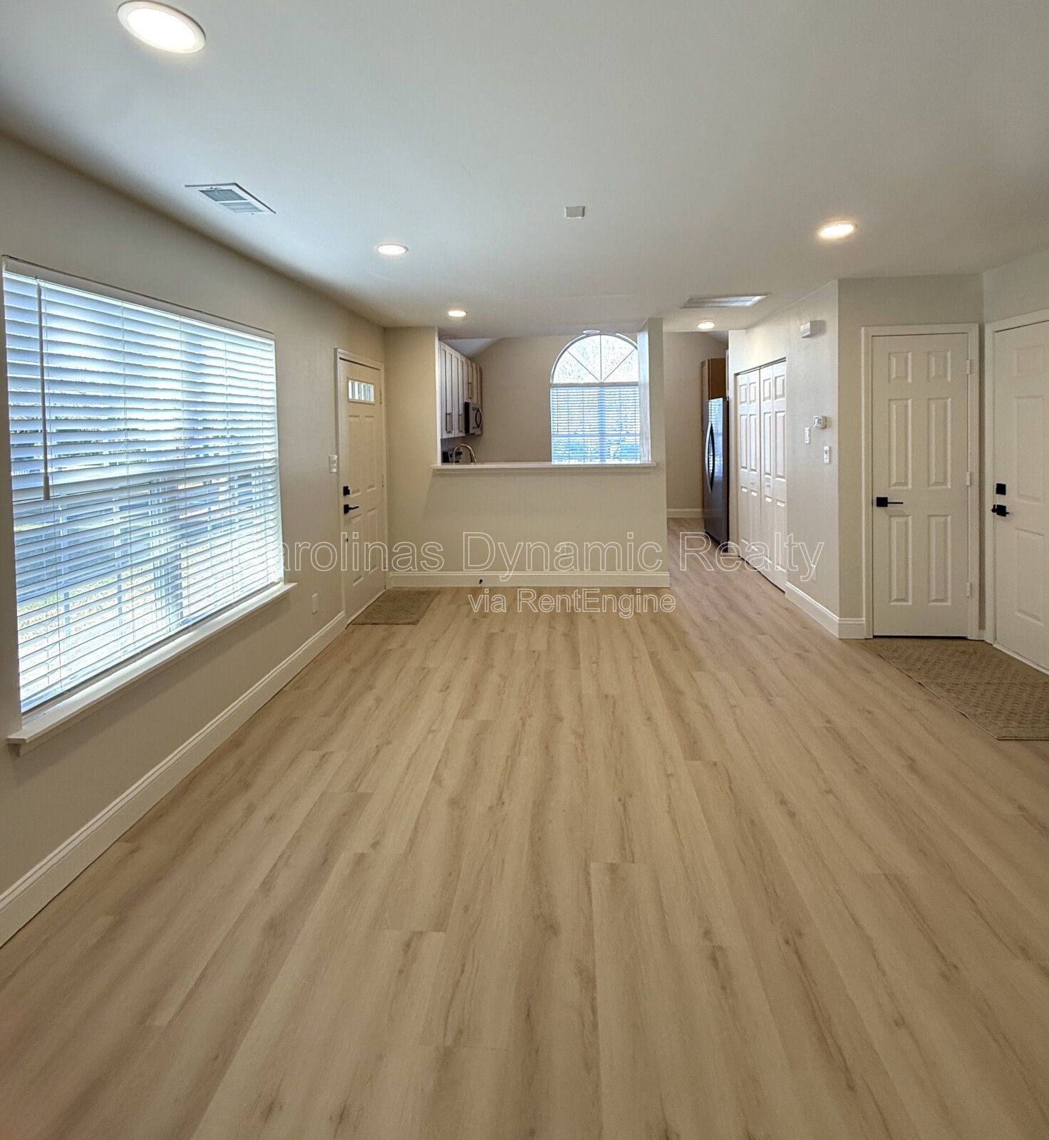 Amazing Ballantyne Location | Totally Updated & Renovated | End Unit Townhouse | Granite Counters | Stainless Appliances property image