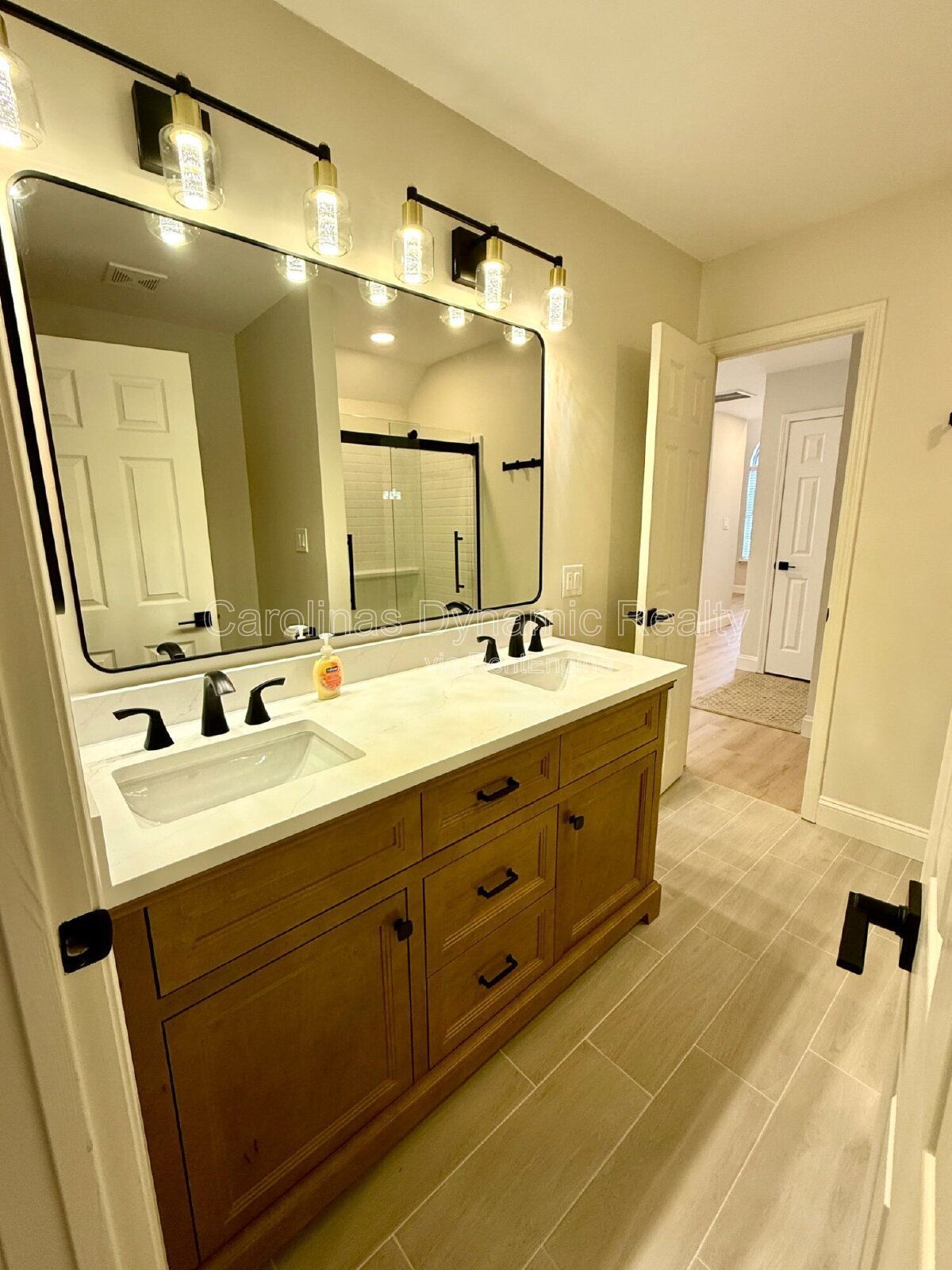 Amazing Ballantyne Location | Totally Updated & Renovated | End Unit Townhouse | Granite Counters | Stainless Appliances property image