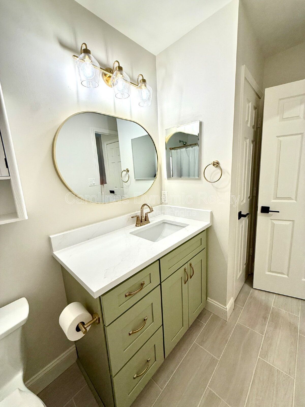 Amazing Ballantyne Location | Totally Updated & Renovated | End Unit Townhouse | Granite Counters | Stainless Appliances property image