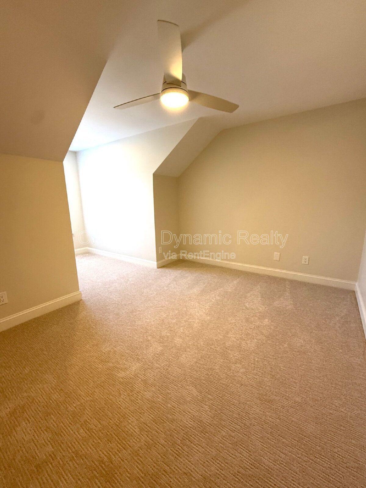 Amazing Ballantyne Location | Totally Updated & Renovated | End Unit Townhouse | Granite Counters | Stainless Appliances property image