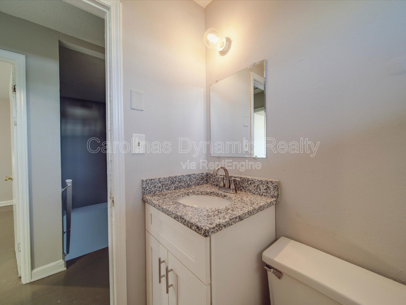 2 Bedrooms | Granite Counters | Stainless Steel Appliances | Updated property image