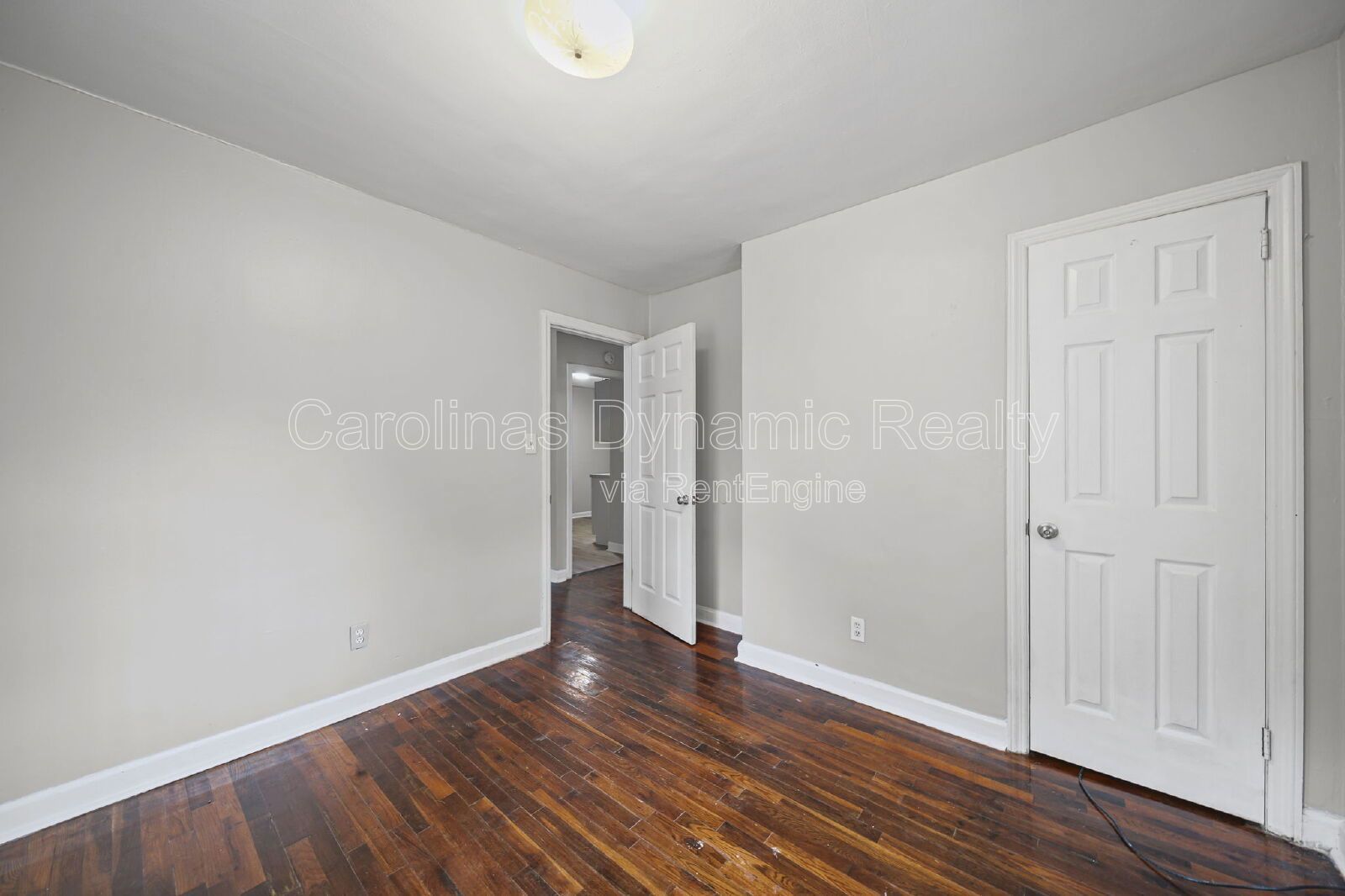2 Bedrooms | 1 Bath | Hardwood Floors | Fresh Paint | Private Deck property image