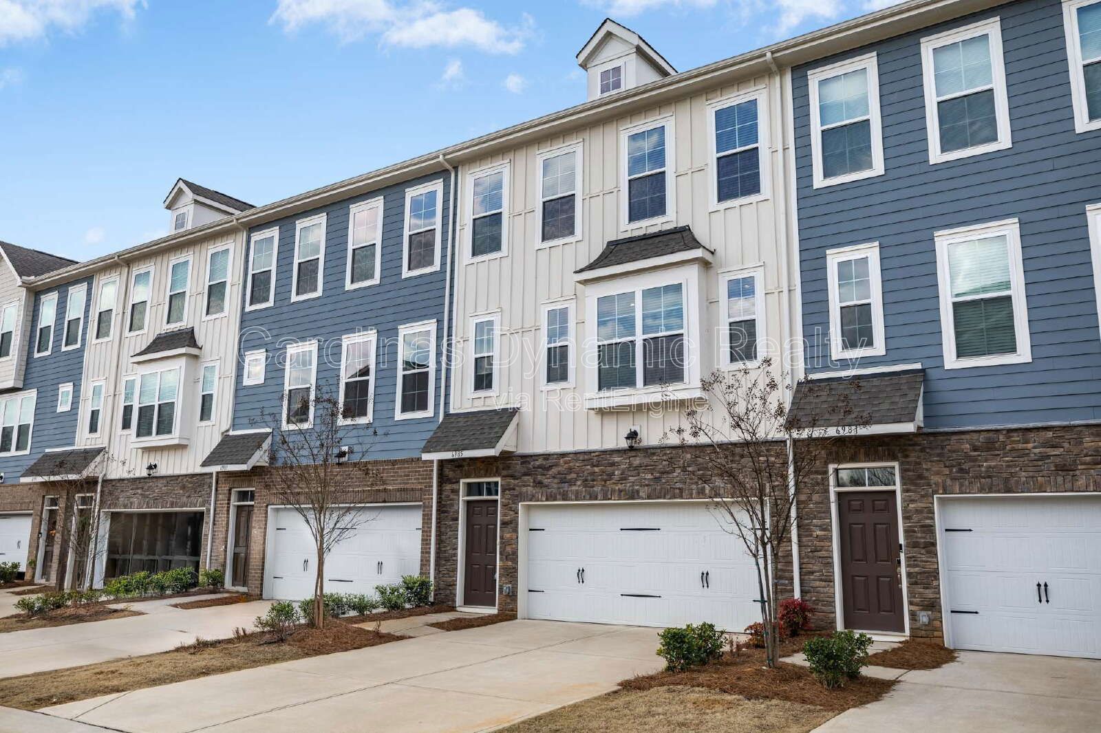 Elegance Awaits | 4 Bedrooms | 3.5 Baths | Gourmet Kitchen | 2 Car Garage property image