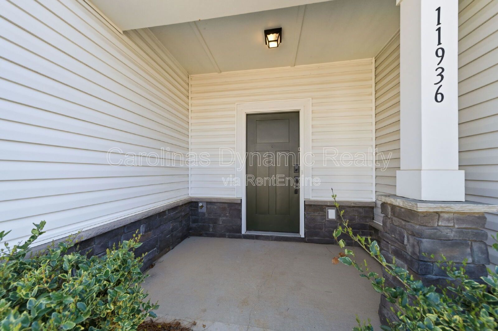 3 Bedrooms | Beautiful Kitchen | Luxury Plank Flooring property image