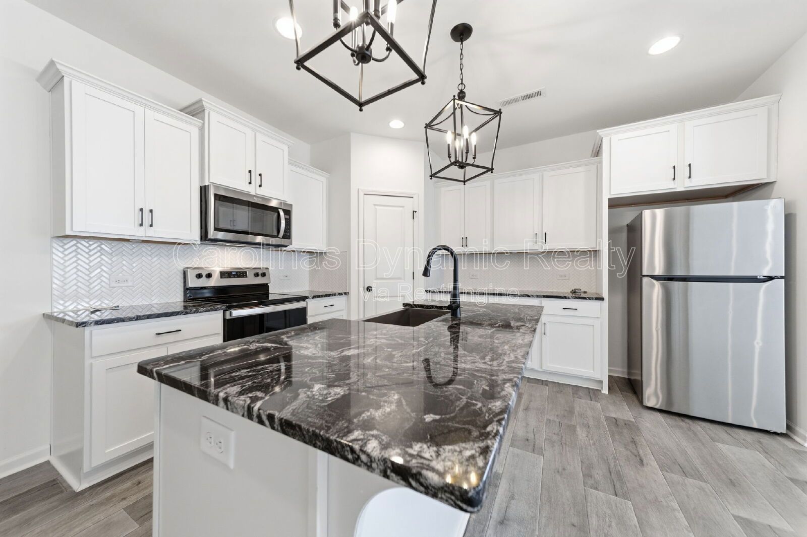 3 Bedrooms | Beautiful Kitchen | Luxury Plank Flooring property image