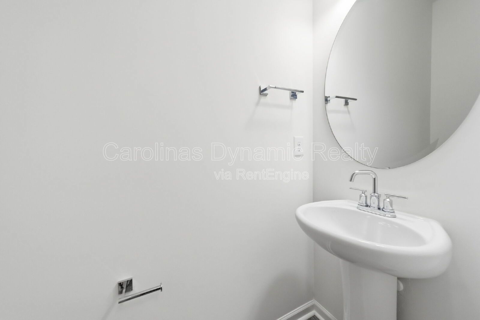 3 Bedrooms | Beautiful Kitchen | Luxury Plank Flooring property image