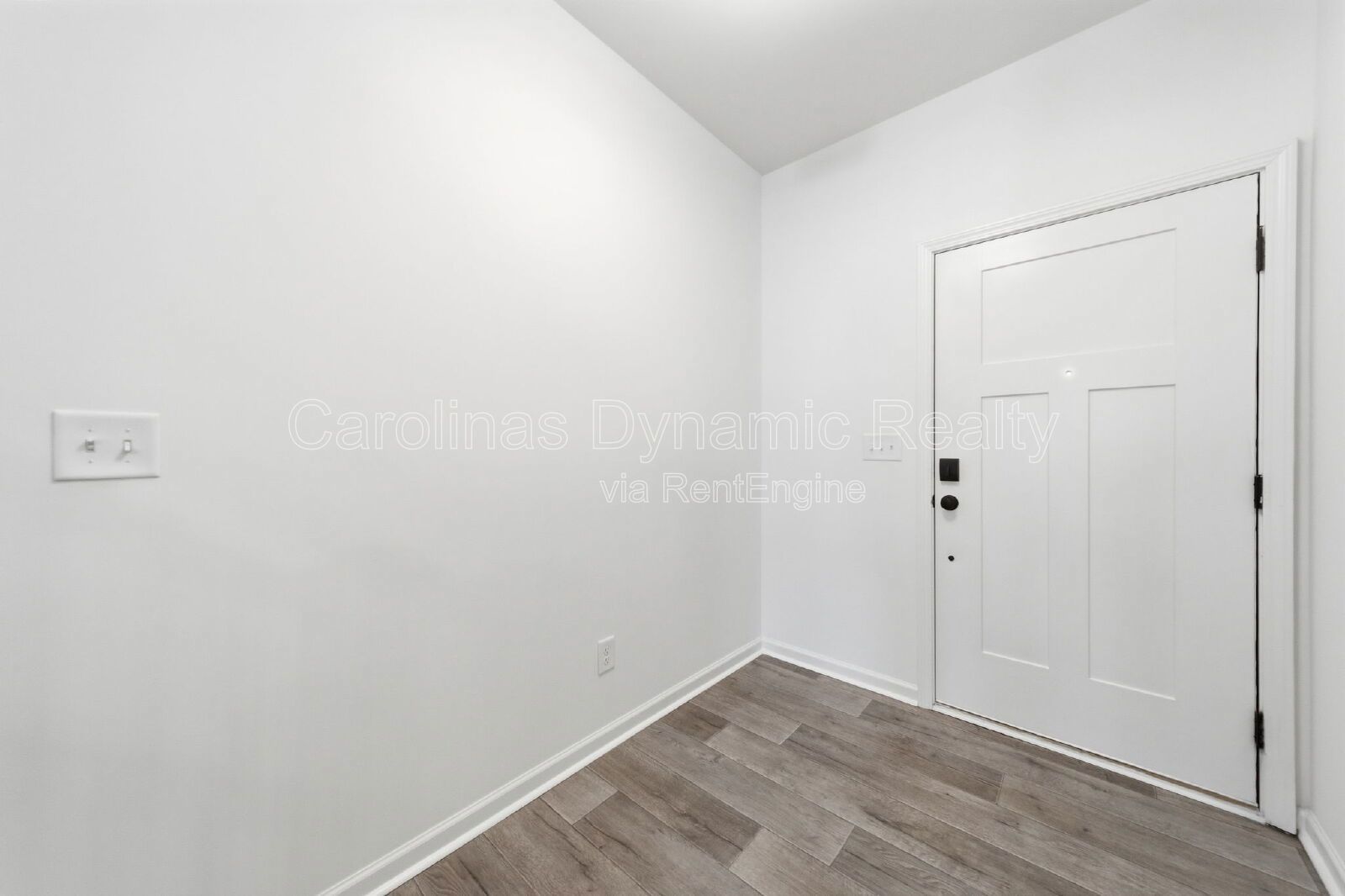 3 Bedrooms | Beautiful Kitchen | Luxury Plank Flooring property image