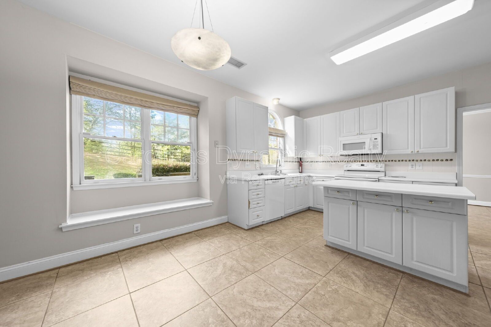 4 Bedrooms | 2.5 Baths | Two Story Brick House | Sardis Plantation property image