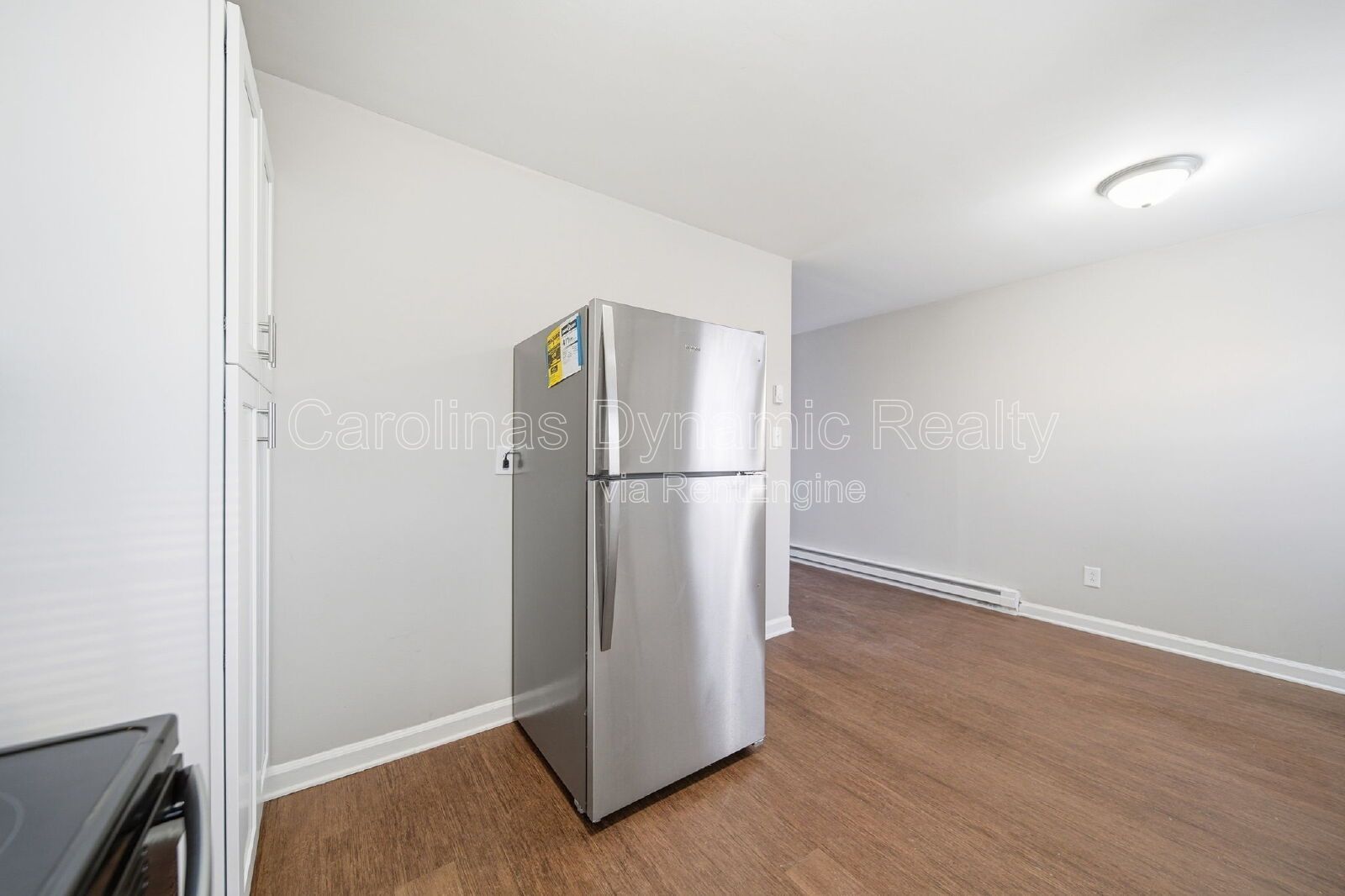 2 Bedrooms | Hardwood Floors | Granite Counters | Stainless Steel Appliances property image